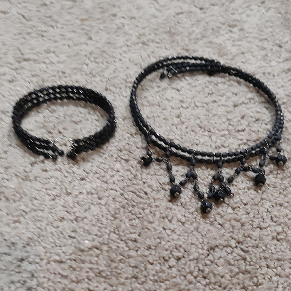 Black Beaded Necklace and Bracelet Set